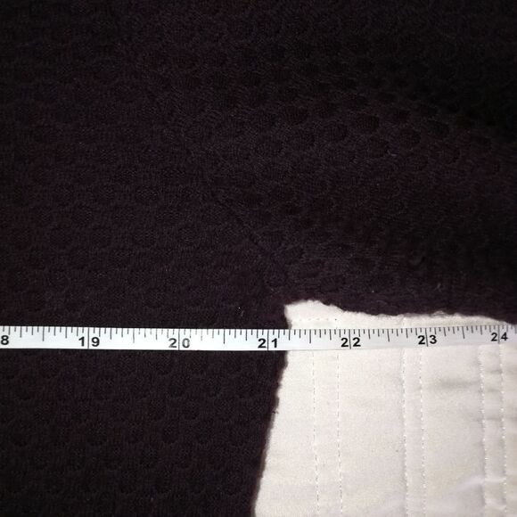 KARL LAGERFELD Burgundy Honeycoomb Cotton Knit Crewneck Sweater Size Medium - Picture 11 of 13